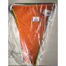 Guirnalda triángulos 10m 25*35cm ideal para exteriores. Gran durabilidad.